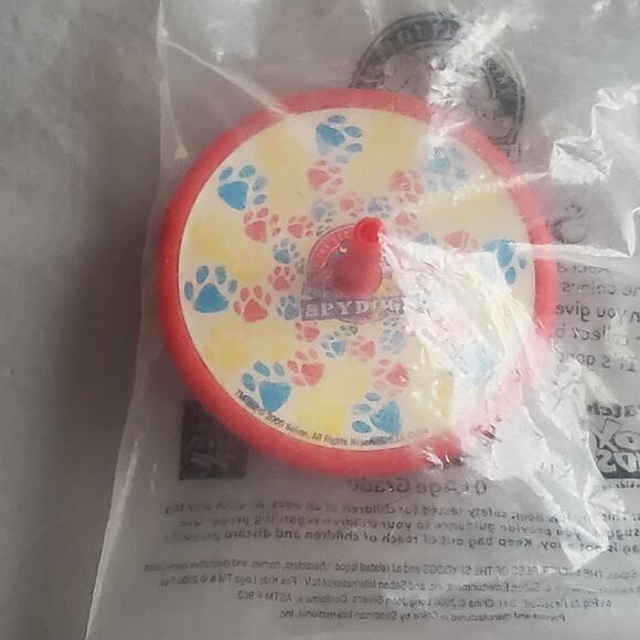 2000 Long John Silvers The Secret Files of The Spy Dogs Spinner New in Package - Picture 2 of 2